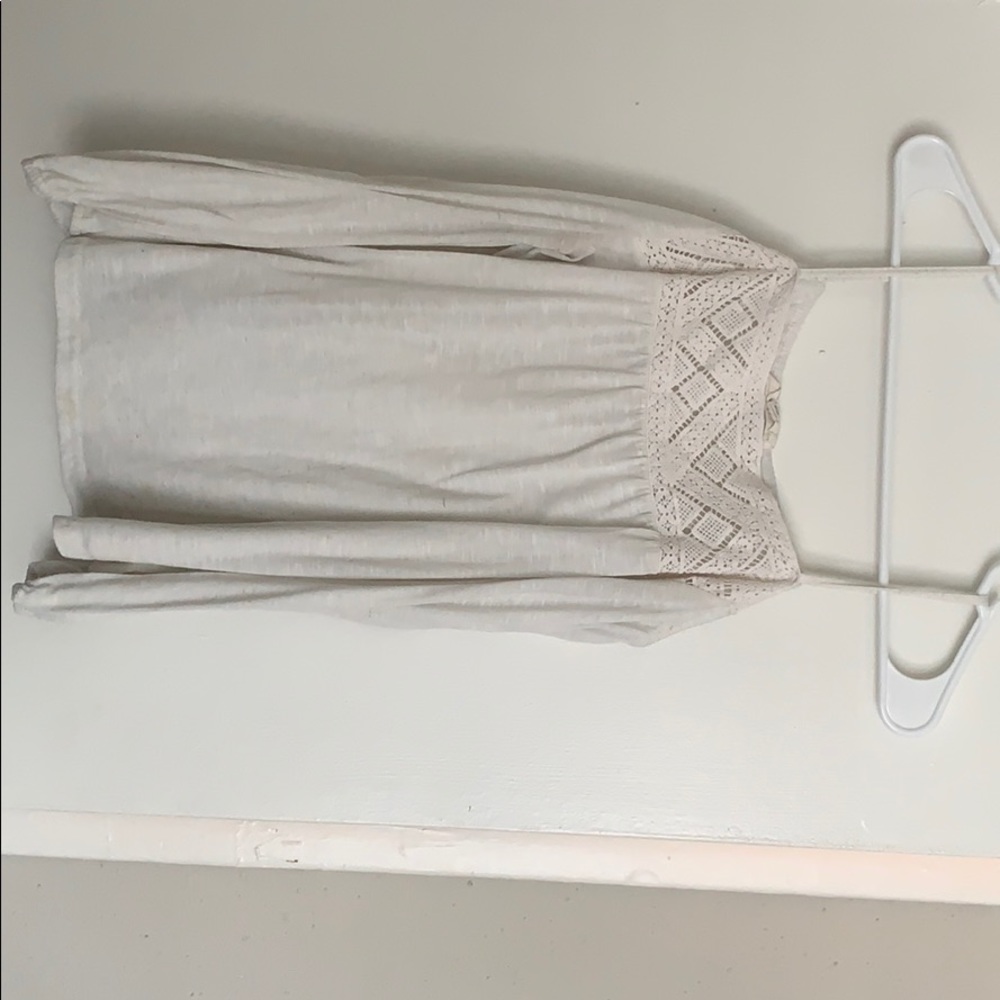 Off the shoulder Long sleeve
